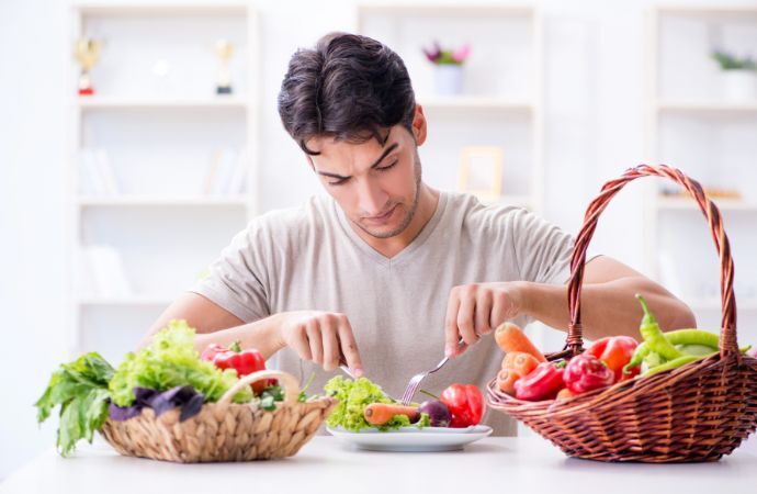 Dieta dla mężczyzn to tylko mięso? Co w przypadku uczulenia na gluten?